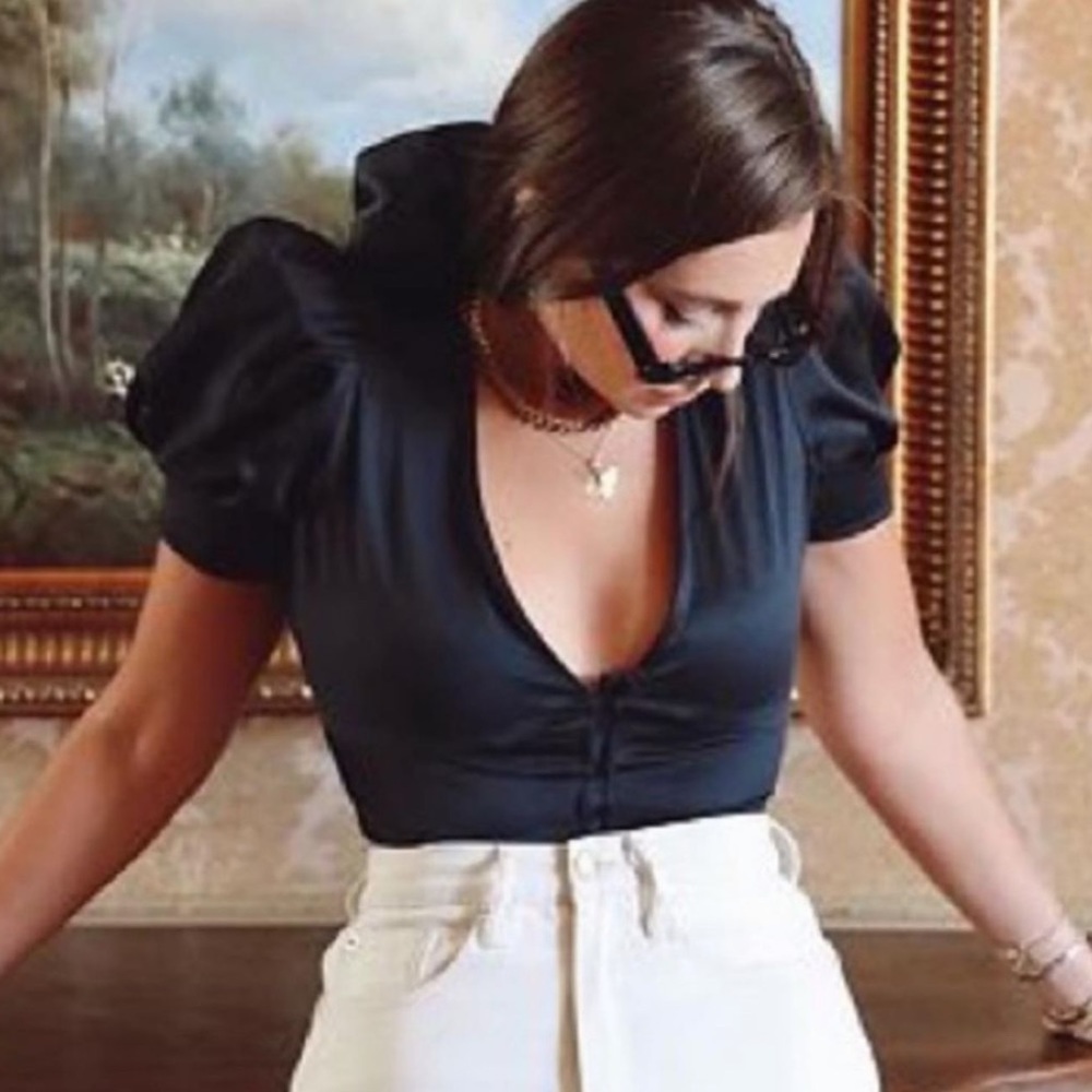 danielle bernstein satin puff sleeve crop top - Picture 3 of 5